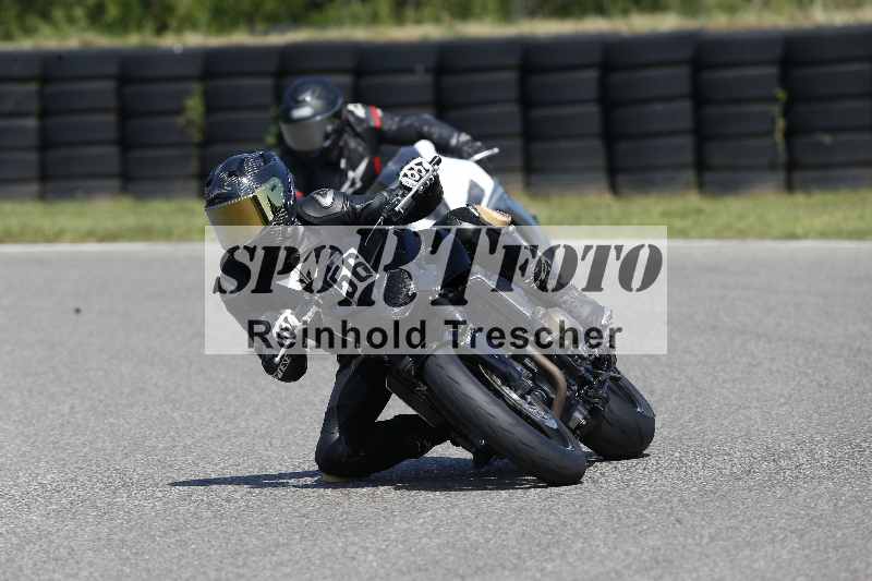 /44 09.08.2025 Plüss Moto Sport ADR/Freies Fahren/56